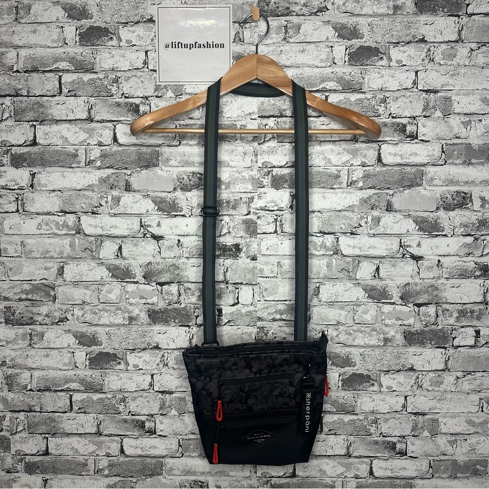 EUC Sherpani Women's Sadie Crossbody Shoulder Bag Black and Gray ONE SIZE